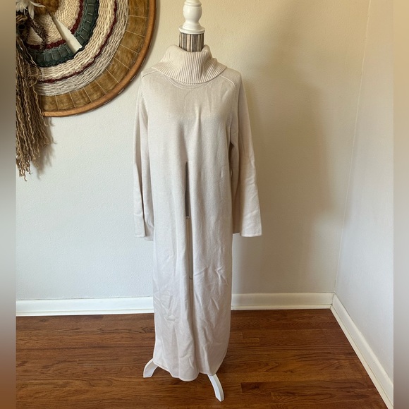 Athleta Alicia Keys Free To Roam Cream Turtleneck Sweater Oversize Cashmere M - Picture 9 of 14